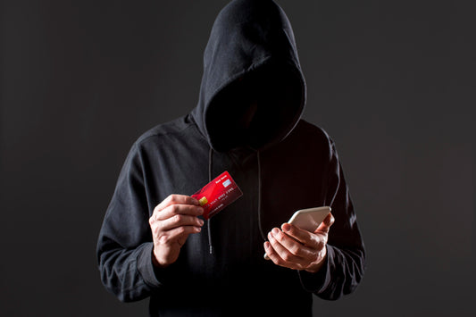 Faut-il porter plainte pour une fraude à la carte bancaire ?